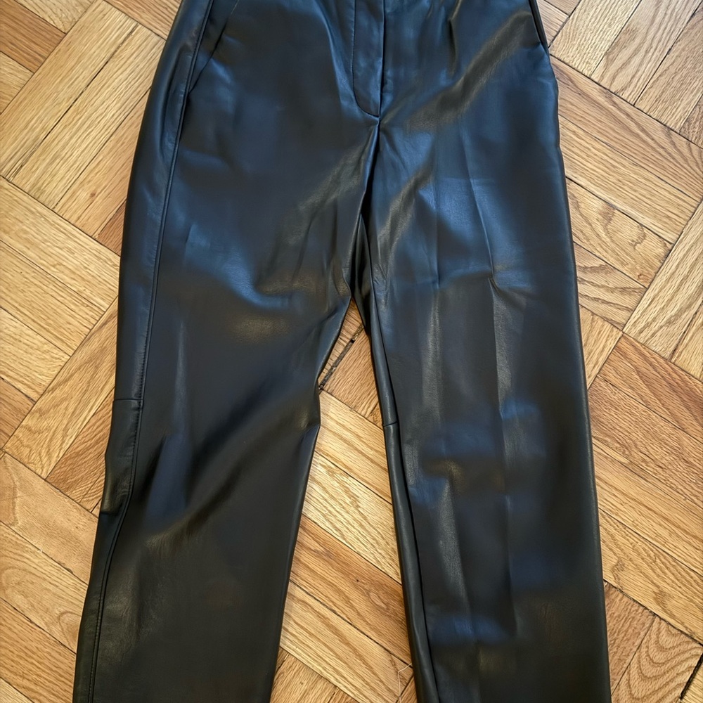 Aritzia Babaton women’s leather pants size 6